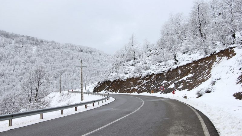 تداوم بارش برف و باران تا فردا در گیلان