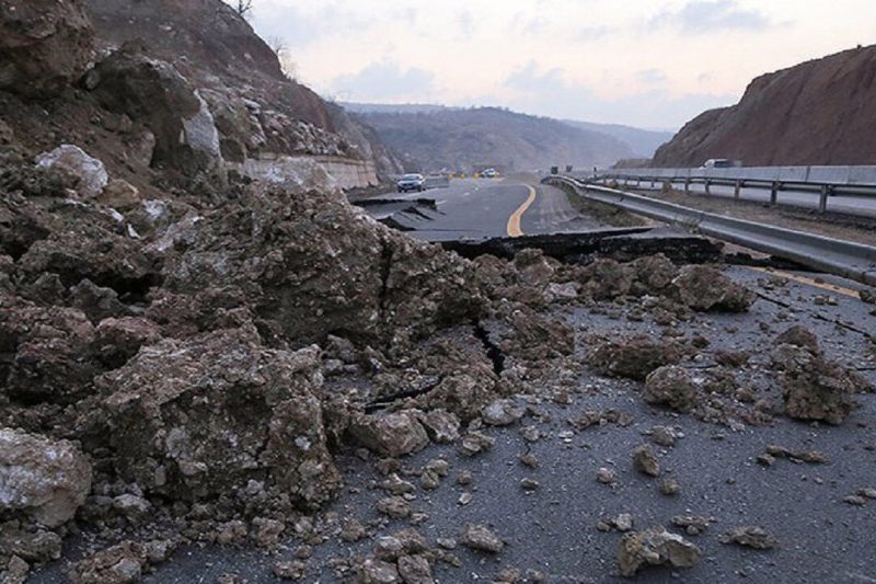 تاکید استاندار گیلان بر لزوم ایمن سازی نقاط حادثه خیز جاده های استان