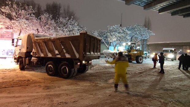 مدیر کل راهداری گیلان: بیش از ۳ میلیون متر مکعب برفروبی در محورهای گیلان انجام شد