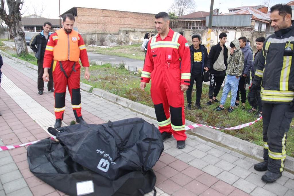 کشف جسد مردی در استخر پارک دانشجوی رشت+ تصاویر