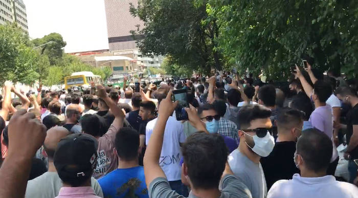 کیهان: اصلاح طلبان نام اقدامات جنایتکارانه و شرارت‌بار اخیر را «اعتراضات» گذاشته اند