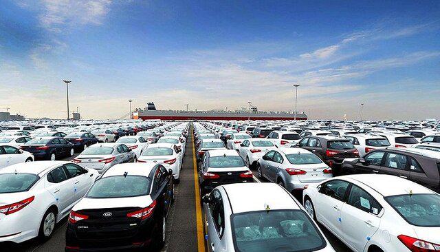 نماینده مجلس: خودروسازان در واردات خودرو میدان دار شده اند