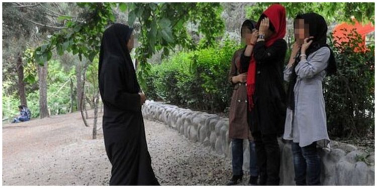 کیهان: حجاب اختیاری یعنی بی حجابی اجباری!