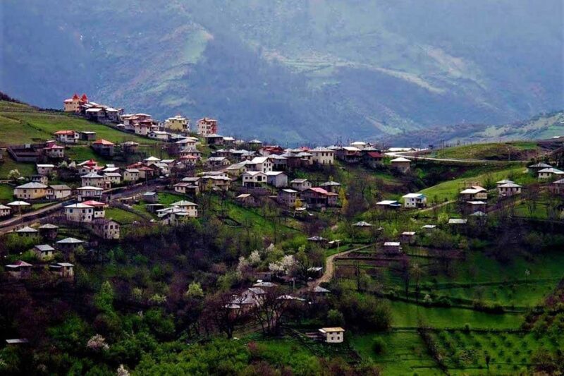 فشار بر شوراها نتیجه مطالبه گری؛ فرماندار رودبار اعضای مطالبه‌گر شوراها را وادار به استعفا می‌کند