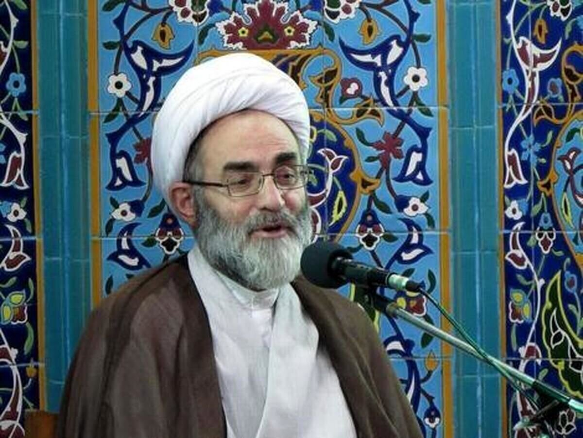 چرا در مورد فساد چای دبش در نماز جمعه سخن نگفتی؟ / امام جمعه رشت: وقت نیست، در مورد همه چیز هم که نباید صحبت کنیم