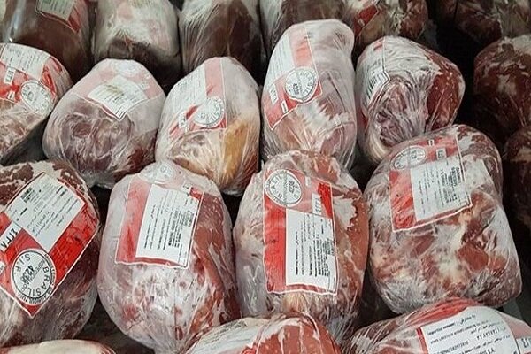 کشف بیش از ۴۰۰ کیلوگرم گوشت قرمز تاریخ مصرف گذشته در رشت