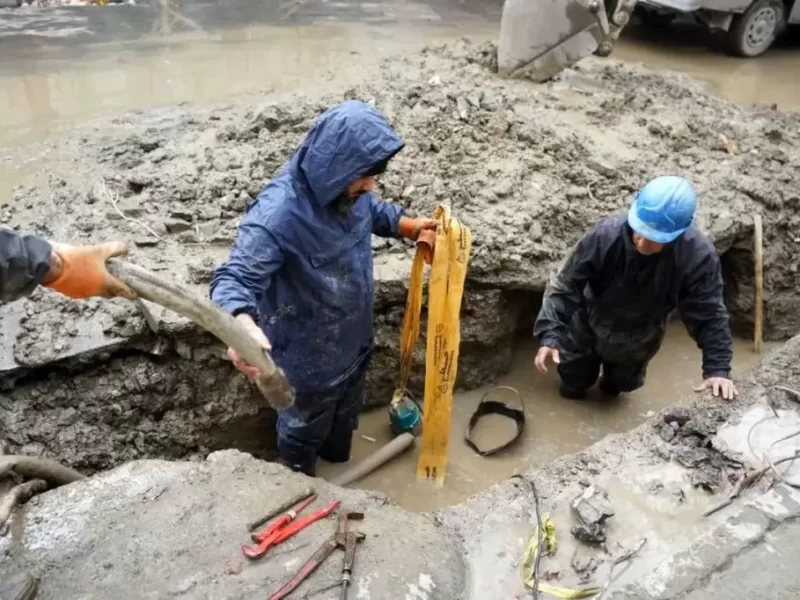 گلایه کارگران پیمانکاری آبفای رودبار از معوقات ۶ ماهه