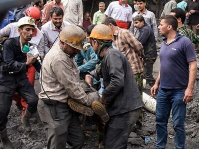 در شهریور ۱۴۰۰ رئیسی گفته بود ۲۰ روز به پیمانکار فرصت می‌دهم وضعیت کارگران را متحول کند؛ حالا ۵۰ کارگر آن جان باخته‌اند / چه وقت قرار است برای جان انسان ها ارزش قائل شویم؟