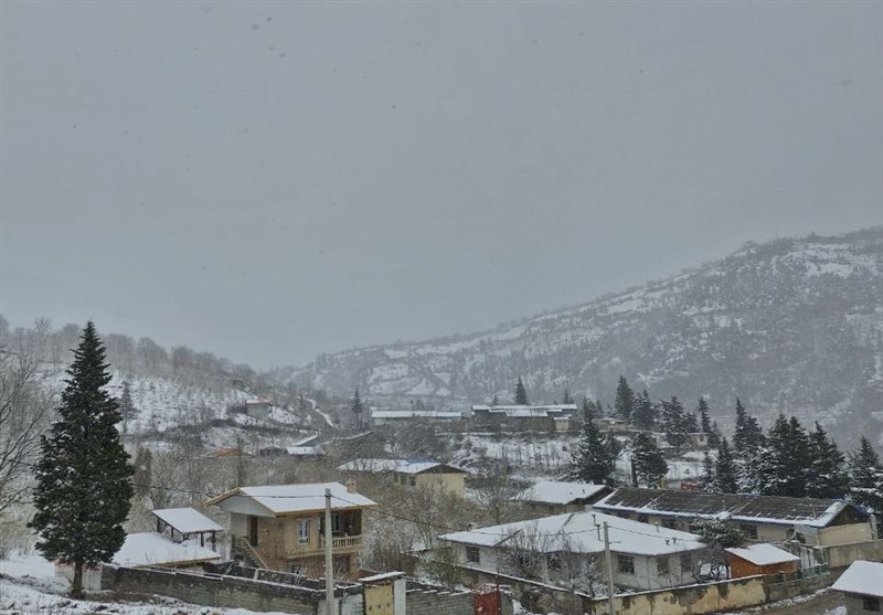 جاده ۲۱ روستای اشکورات مسدود شد