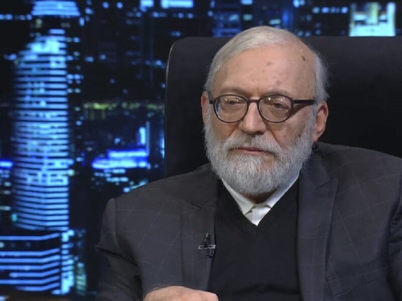 پیشنهاد دهندگان رفراندوم هم دروغ می‌گویند و هم به دنبال حماقت‌اند