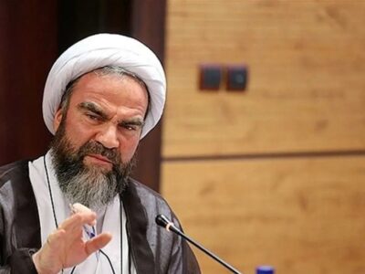 مردم ناتوانی در مدیریت کلان کشور را به حساب روحانیت می‌نویسند و حق دارند
