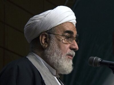 چگونه می شود رییس یک کشور ابرقدرت نامه بنویسد و التماس کند مذاکره کنید؛ چنین چیزی سابقه ندارد