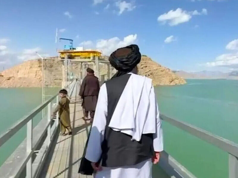 افغانستان با سیمان ایرانی آب را روی ایران سد می‌کند