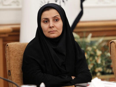 نمایندگان استیضاح کننده وزیر راه و شهرسازی، گناه همه سازمانها و وزارتخانه ها را گردن خانم فرزانه صادق انداخته اند