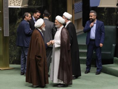 روزنامه حامی قالیباف، پایداریچی‌های مجلس را «جریان بدنام» خواند