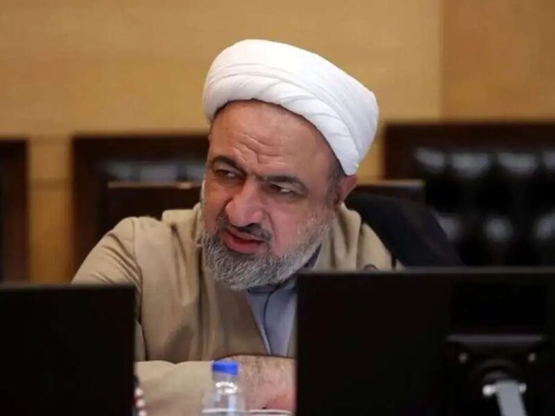 وزارت اطلاعات گفت استعلام مدنی زاده مثبت است؛ برای فرزندش هم درخواست لغو تابعیت داده، ولی هنوز لغو نشده / با توجه به این موضوع، مدنی‌زاده فعلا صلاحیت قانونی ندارد
