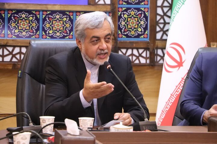 ارزاق عمومی مردم تامین شده و هیچ مشکلی نداریم