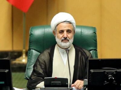 ملت ما کوله‌پشتی نبسته‌اند به آمریکا بروند!