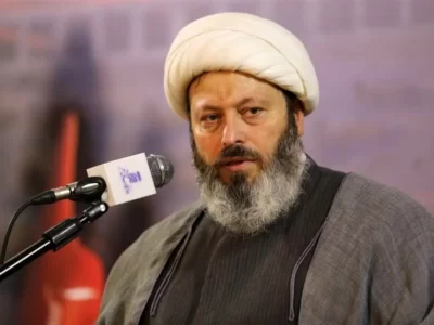کردمیهن و دیگر حمله‌کنندگان به سفارت عربستان پای منبر روحانی جنجالی جبهه پایداری می‌نشستند