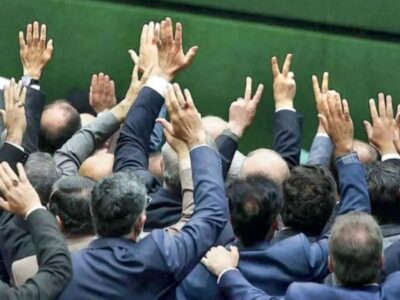 جریانی که پرچم انقلابیگری در دست گرفته و از استیضاح حرف می زند، ضد انسجام ملی است