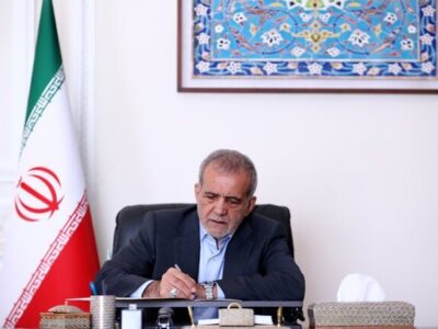 کشور در شرایط جنگی است و رئیس جمهور نباید با خواهش و تمنا کشور را اداره کند