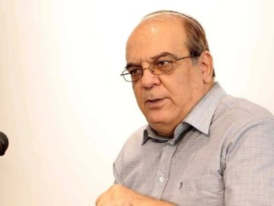 از اصولگرایان نمی‌خواهم که خلاف حقیقت را بگویند ولی ریاکاری نکنند