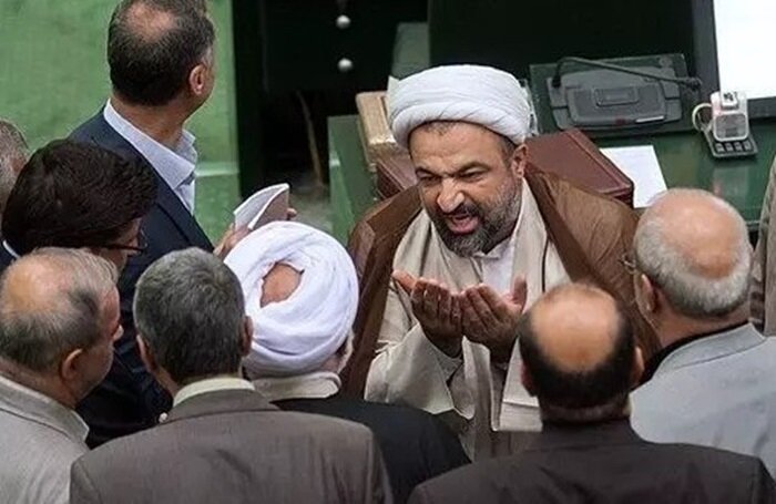 حمید رسایی که بعد از بیانات رهبری، پزشکیان را با بنی صدر مقایسه می کندشایسته مجازات قضایی است