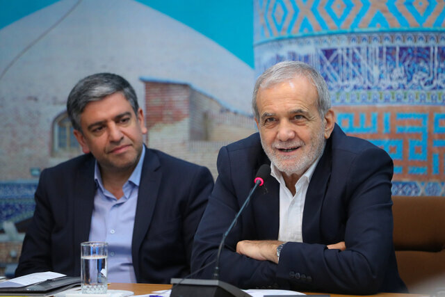 حرفهایتان فقط بیان ضعفهاست؛بر نگرانی های فعلی می افزایید و سیاه نمایی می کنید