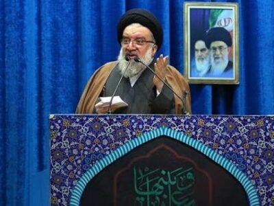 کلید فضای مجازی آمریکا و بیگانگان هستند/ مراقب باشید به شما خط ندهند