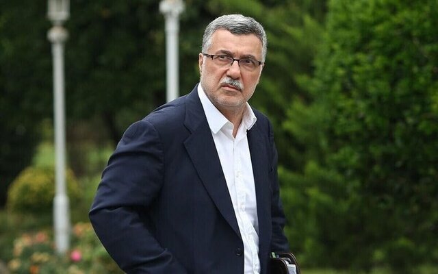 عذرخواهی وزیر بهداشت در پی اهانت معاونش به یک خبرنگار