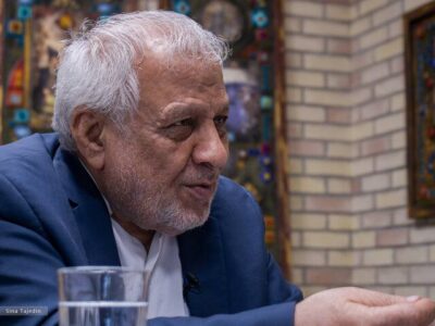 ما در اقتصادمان یک دلار بدهی عقبافتاده نداریم، در حالی که آمریکا ۳۸ تریلیون دلار بدهی دارد