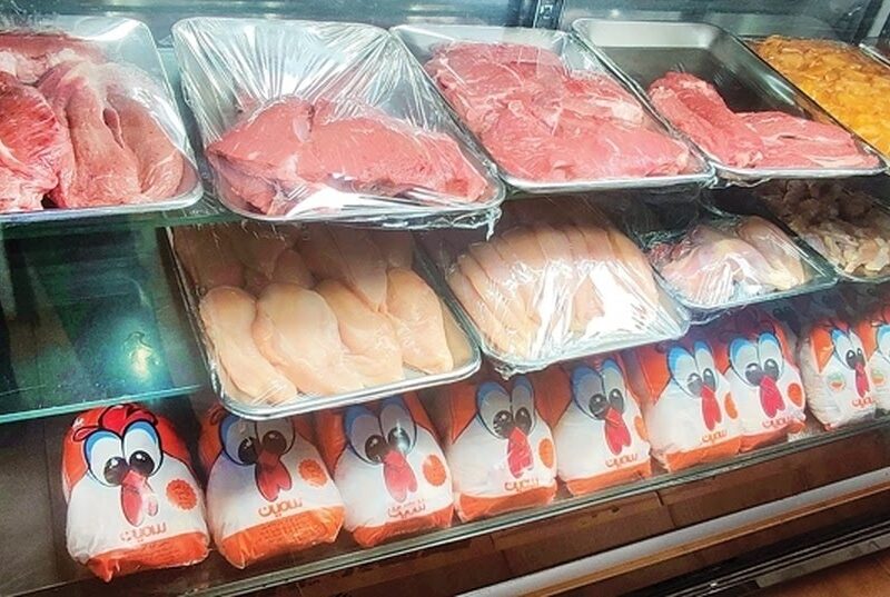 اگر ظرف یکی دو ماه آینده، مدیریت صحیحی بر توزیع نهاده‌ها اعمال نگردد، با گرانی افسارگسیخته و کمبود ملموس گوشت و مرغ مواجه خواهیم شد