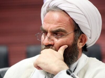 حرفهای نسنجیده امامان جمعه منشأ گناه و بیبرکتی در جامعه است، حالا همان افراد علت نیامدن باران را به گردن بیحجابی میاندازند!