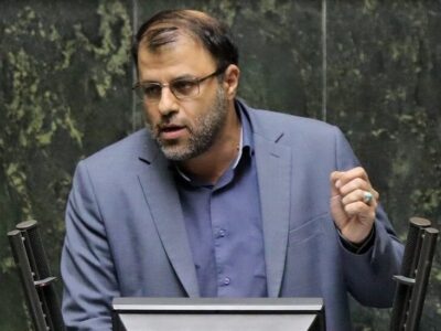 حقوق کارگر را پایین نگه داشتند اما یک بانک به تنهایی ۵۰۰ همت اضافه برداشته داشت!