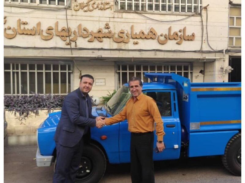 تحویل یک دستگاه نیسان کمپرسی به شرکت تعاونی دهیاران اسالم توسط سازمان همیاری شهرداری های استان گیلان