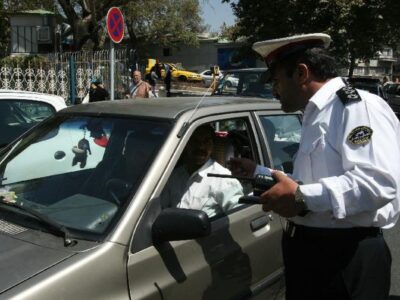 برخورد قاطع پلیس راهور گیلان با توقف خودروها در محل عبور عابران پیاده