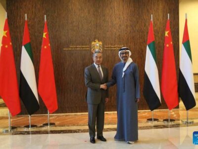 چین و روسیه از ادعای اعراب خلیج فارس در باره جزایر سه گانه حمایت کردند و دولت رئیسی سکوت کرد/ دولت چهاردهم نیز برخورد جدی نمی کند