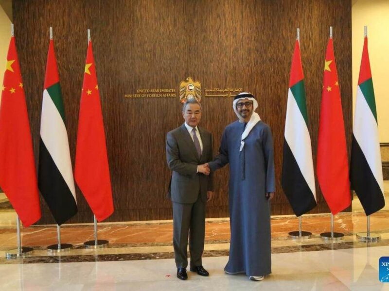 چین و روسیه از ادعای اعراب خلیج فارس در باره جزایر سه گانه حمایت کردند و دولت رئیسی سکوت کرد/ دولت چهاردهم نیز برخورد جدی نمی کند