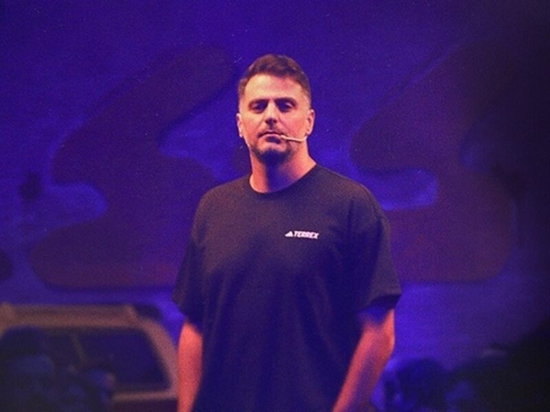 صداوسیما و ساترا چرا جلوی برنامه علی ضیاء را نمی گیرند؟