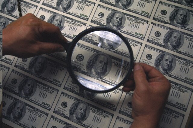 بعد از گذشت ۱۲ سال از پایان دولت احمدی نژاد هنوز معلوم نشده صدها میلیارد دلار از درآمدهای نفتی دولتش کجاست؟