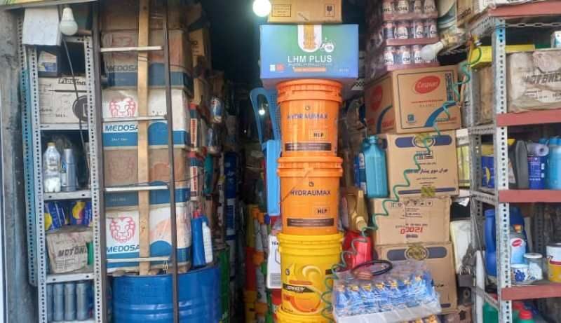 احتکار ۲۵ هزار لیتر روغن موتور در سیاهکل