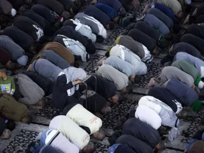 قبل آنکه دل به نماز باران ببندیم و سخنرانی‌های ایدئولوژیک کنیم، روی زمین دنبال حل مشکلات بگردیم