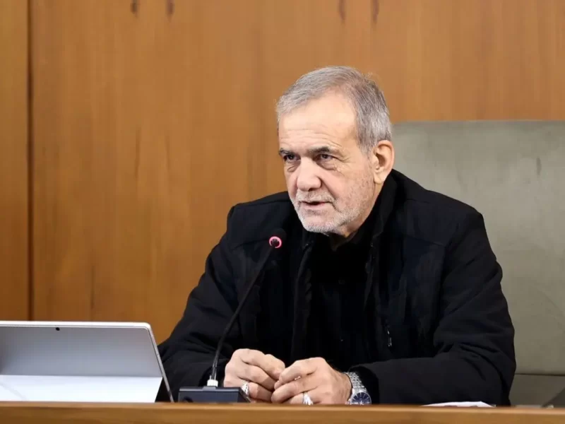 مانند رئیسی وزرای ضعیف را کنار بگذارید