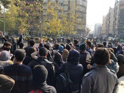 دولت کار درستی کرد که معترضان روزهای اخیر را اغتشاشگر نخواند/ پزشکیان نباید به دولت سایه اجازه نقشآفرینی بدهد