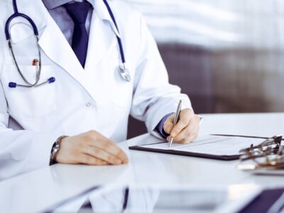 تصور پرداخت ویزیت یک میلیون تومانی حتی برای مردم متمول هم سخت است