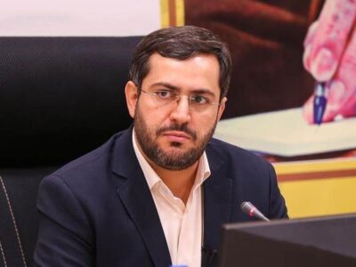 هر کس روشن ضمیر بوده به ما پیوسته ولی اکثر مردم خر شده‌اند!