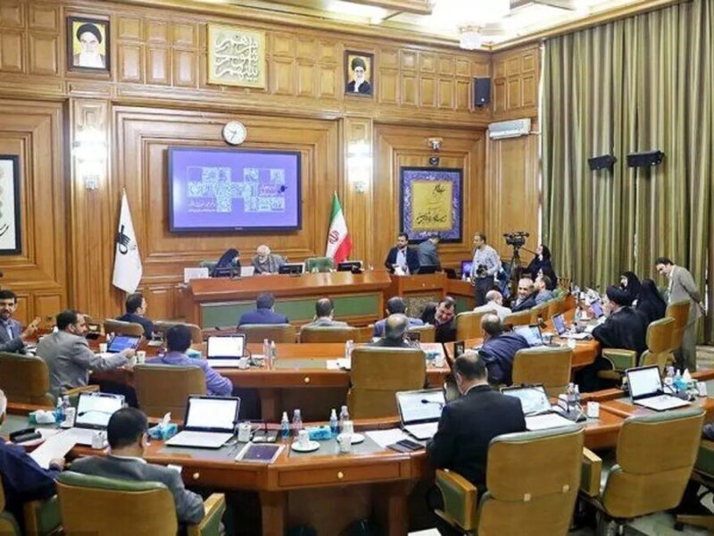 شوراهای شهر و روستا با این همه تخلف و اشتباه، به چه دردی می خورند؟