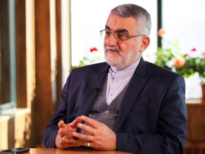 دریافت حق عبور ۲ میلیون دلاری از کشتی‌ها در تنگه هرمز نشان‌دهنده اقتدار است
