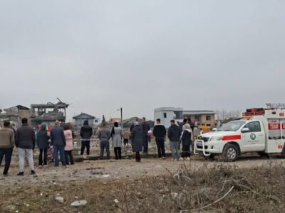 اعزام ۹ تیم به محل اصابت پرتابه دشمن آمریکایی صهیونی در روستای دستک