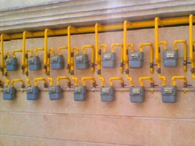 مراجعه ماموران شرکت گاز گیلان برای ثبت کارکرد کنتور با کارت شناسایی